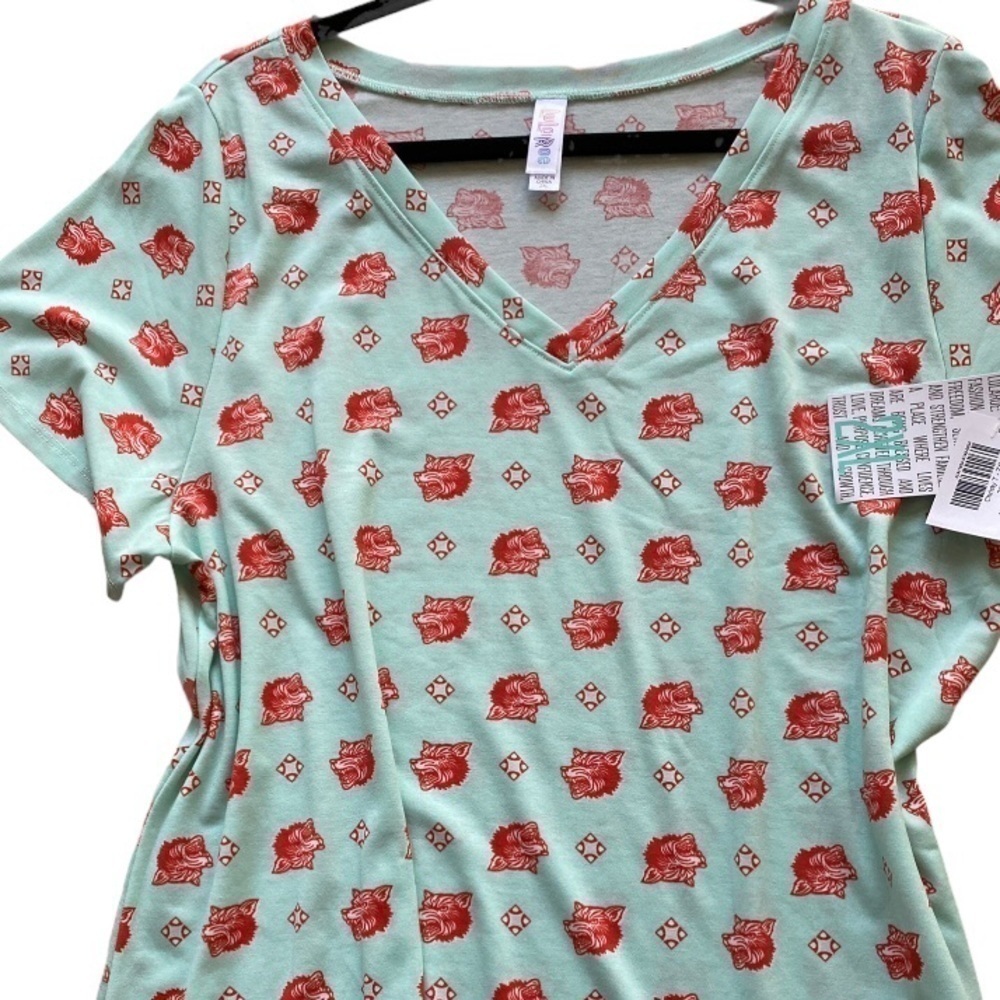 ✨NWT LULAROE CHRISTY T